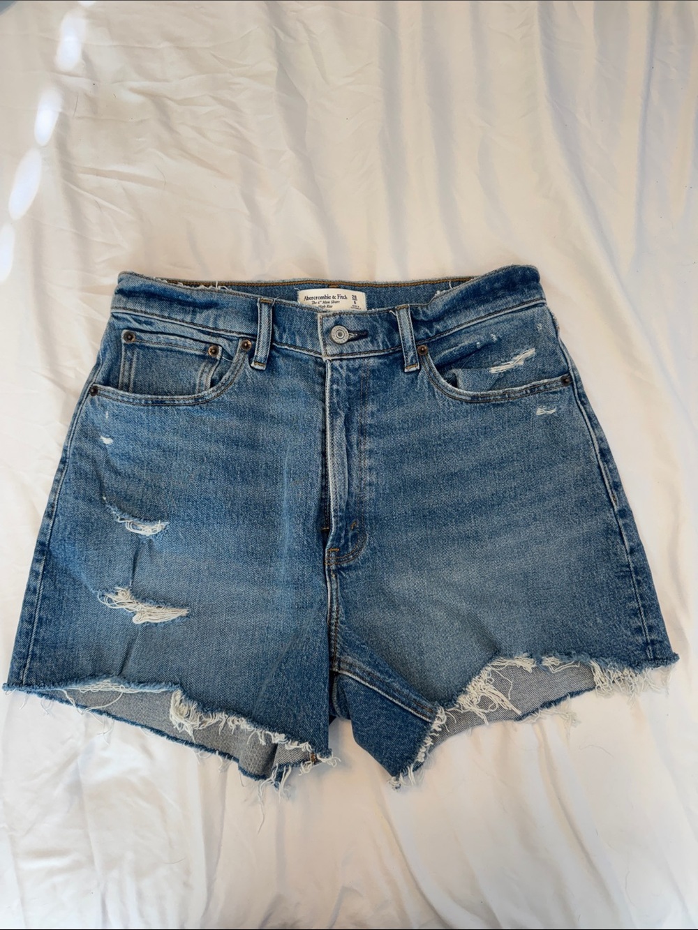 Abercrombie & Fitch The 4” Mom Short High Rise